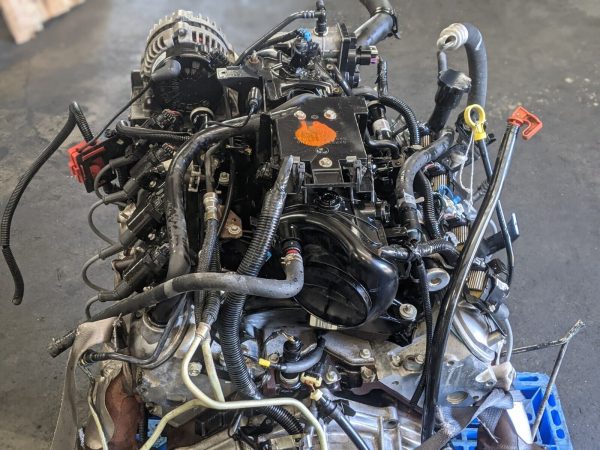 00 01 02 03 04 CHEVY TAHOE 5.3L V8 Engine Assembly 2