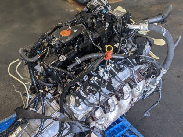 00 01 02 03 04 CHEVY TAHOE 5.3L V8 Engine Assembly 3